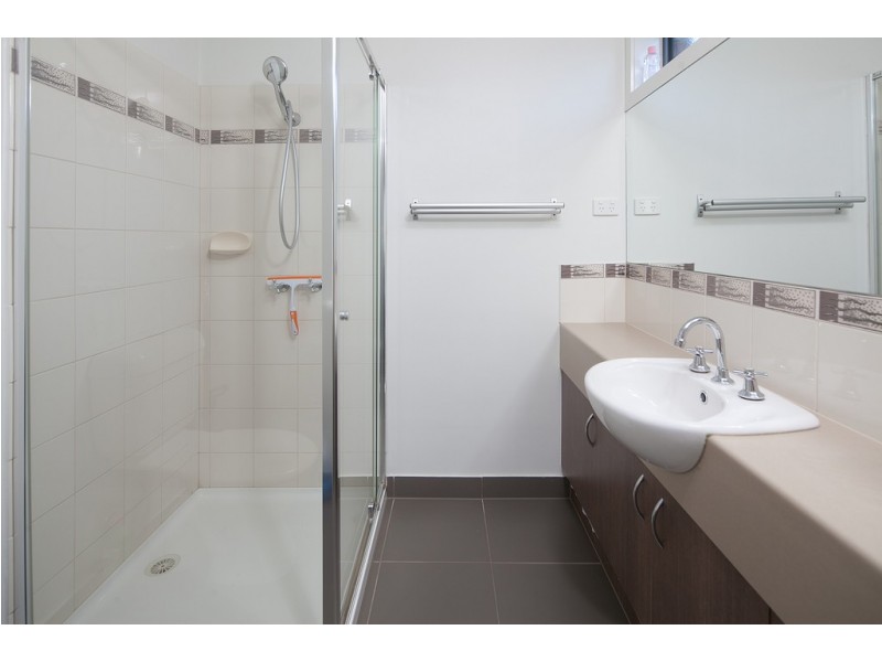 152 Rosebank Drive, Cranbourne North VIC 3977