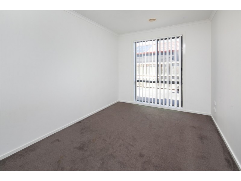 152 Rosebank Drive, Cranbourne North VIC 3977