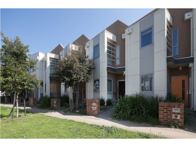 11a Huckson St, Dandenong VIC 3175