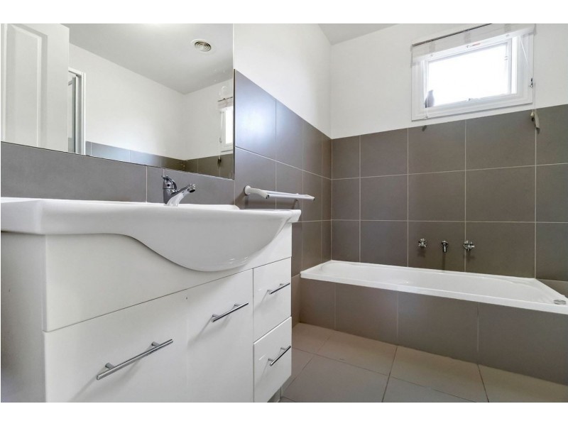 5/16 Macpherson Street, Dandenong VIC 3175