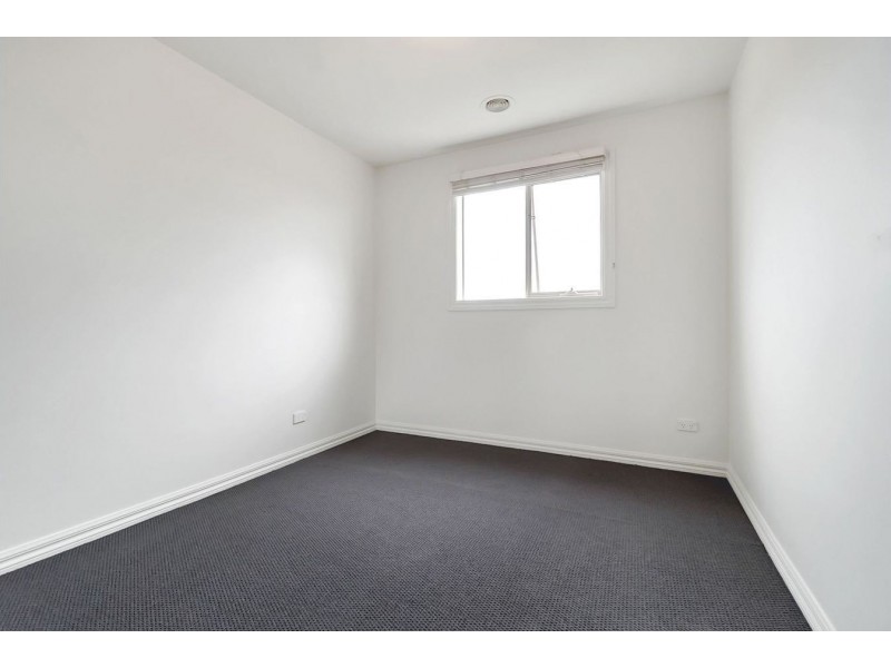 5/16 Macpherson Street, Dandenong VIC 3175