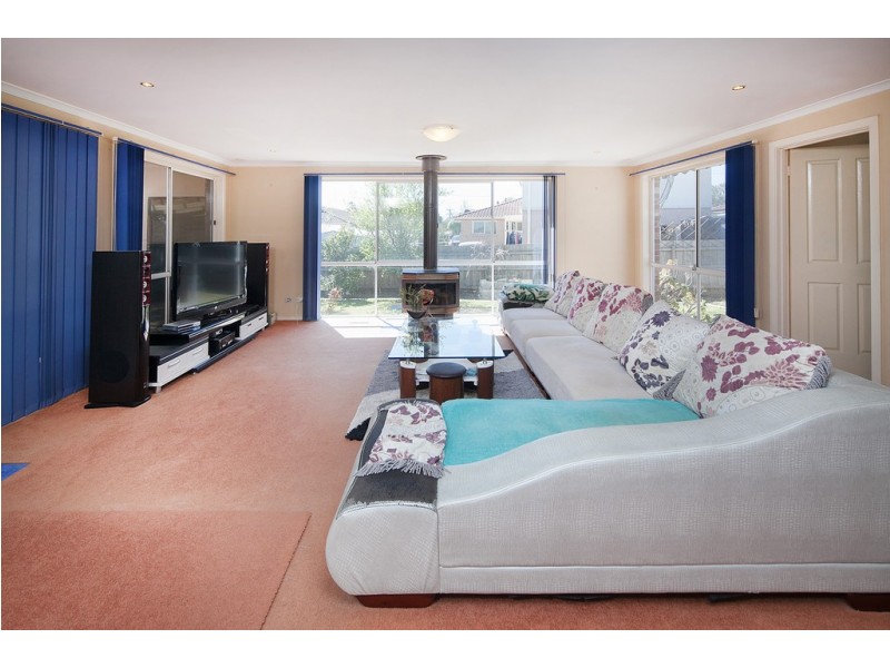 8 Dotterel Close, Doveton VIC 3177