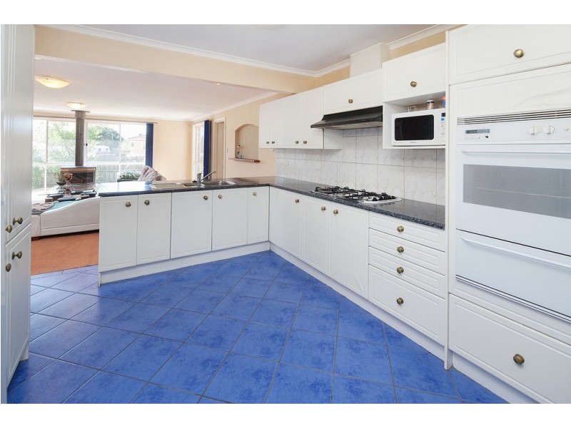8 Dotterel Close, Doveton VIC 3177