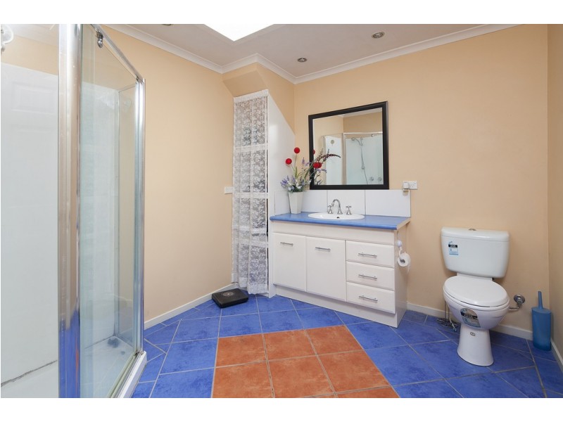 8 Dotterel Close, Doveton VIC 3177