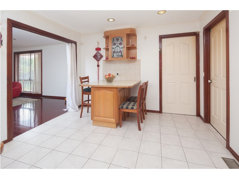 16 George Bass Avenue, Endeavour Hills VIC 3802