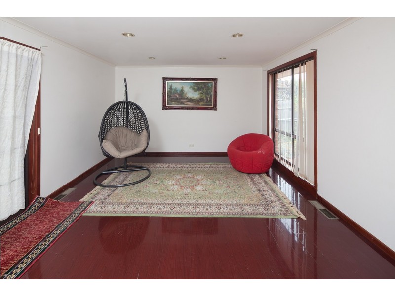 16 George Bass Avenue, Endeavour Hills VIC 3802