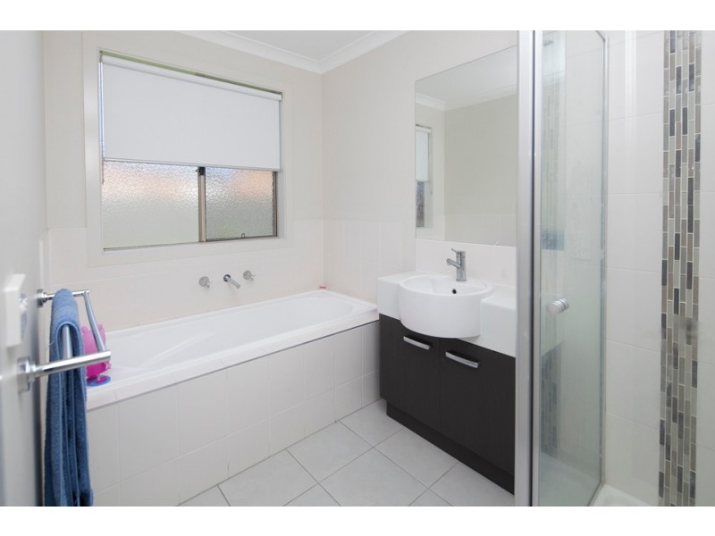 223 Paterson Drive, Lynbrook VIC 3975