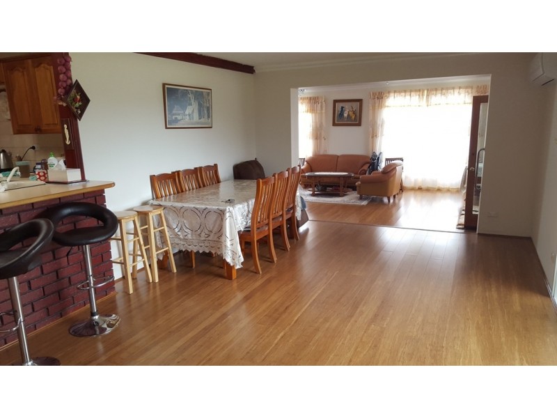 13 Redstart St, Doveton VIC 3177