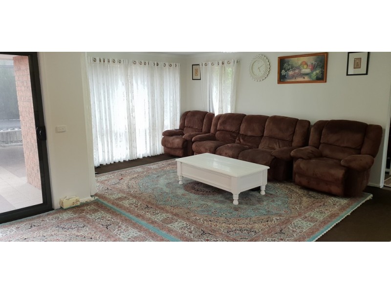 11 Golden Wattle Court, Cranbourne VIC 3977