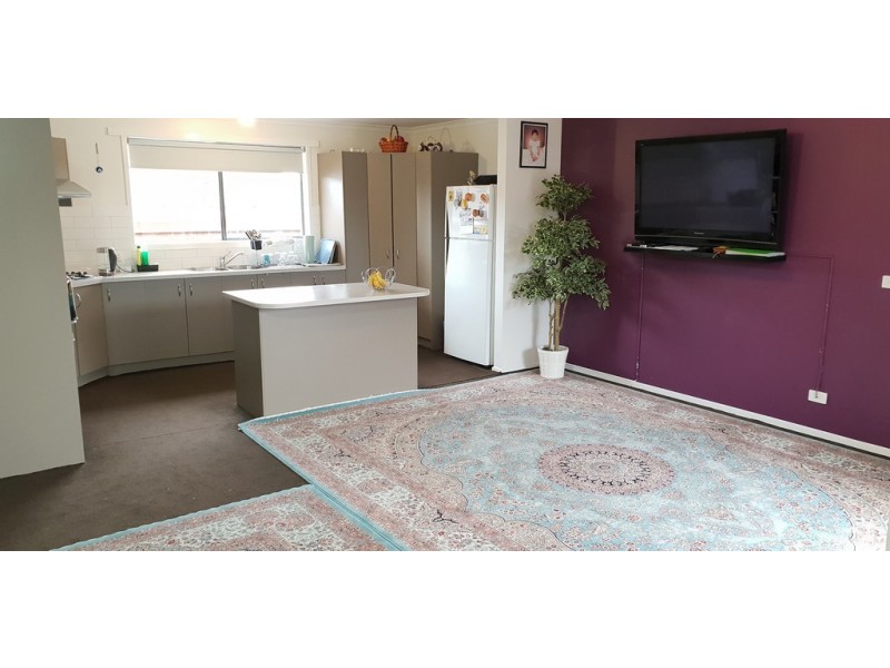 11 Golden Wattle Court, Cranbourne VIC 3977