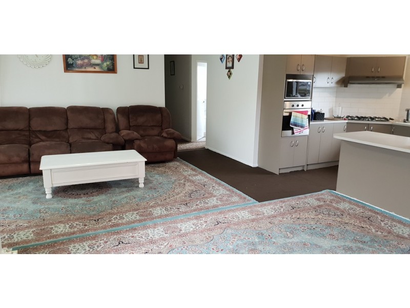 11 Golden Wattle Court, Cranbourne VIC 3977