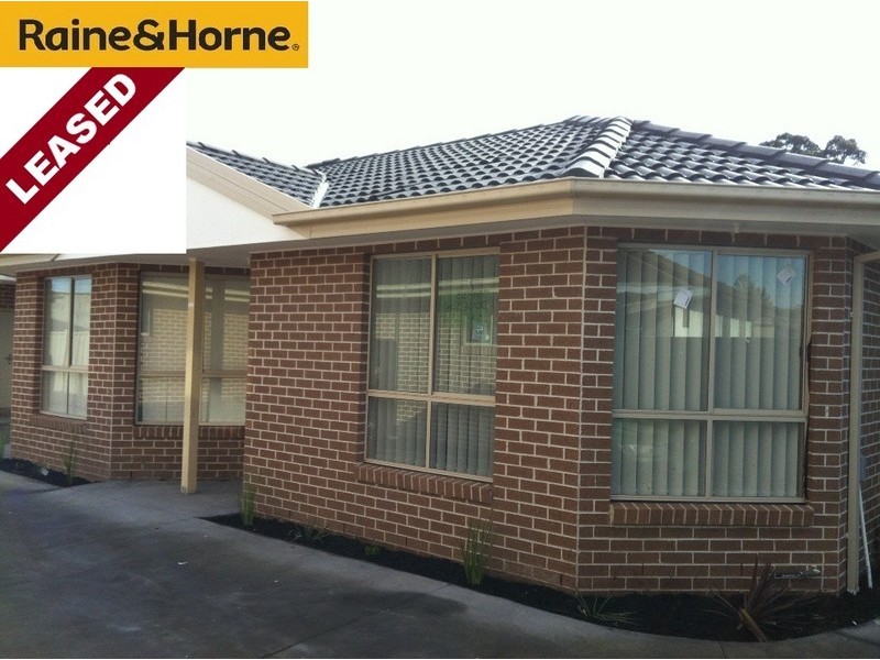 2/12 Prunus Gr, Doveton VIC 3177
