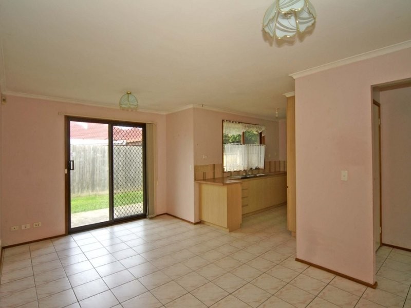 30 Kennington Park Dr, Endeavour Hills VIC 3802