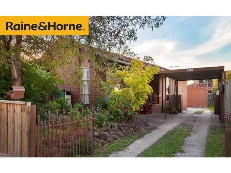 211 Cheltenham Rd, Keysborough VIC 3173