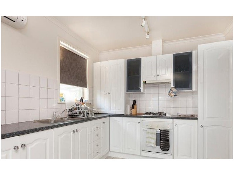 211 Cheltenham Rd, Keysborough VIC 3173