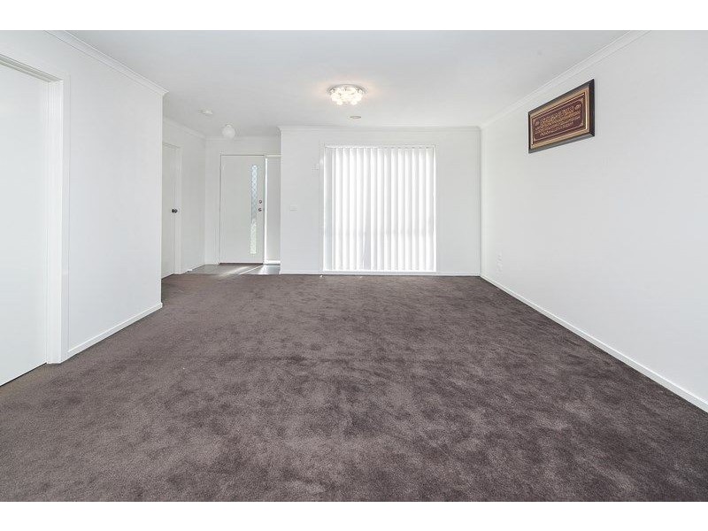152 Rosebank Drive, Cranbourne North VIC 3977
