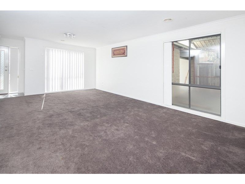 152 Rosebank Drive, Cranbourne North VIC 3977