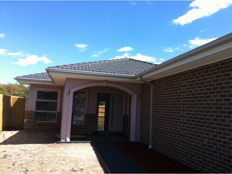 60 Kyla Ave, Dandenong VIC 3175