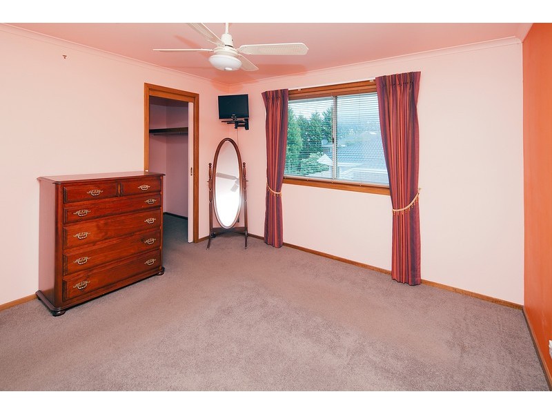 44 David Collins Drive, Endeavour Hills VIC 3802