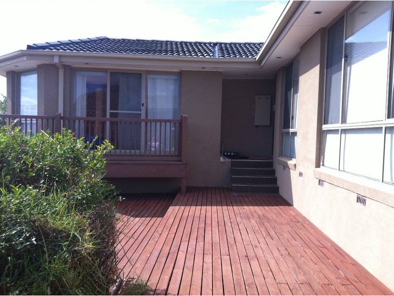 38 Scotsburn Way, Endeavour Hills VIC 3802