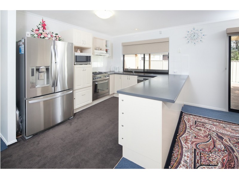 4 Ashbrook Way, Cranbourne West VIC 3977
