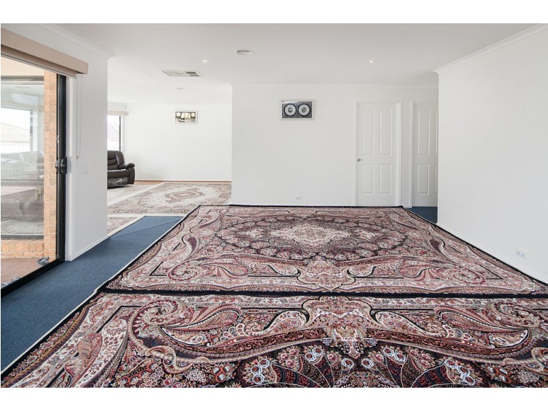 4 Ashbrook Way, Cranbourne West VIC 3977