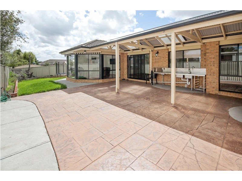 4 Ashbrook Way, Cranbourne West VIC 3977
