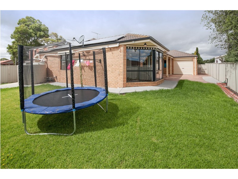 4 Ashbrook Way, Cranbourne West VIC 3977
