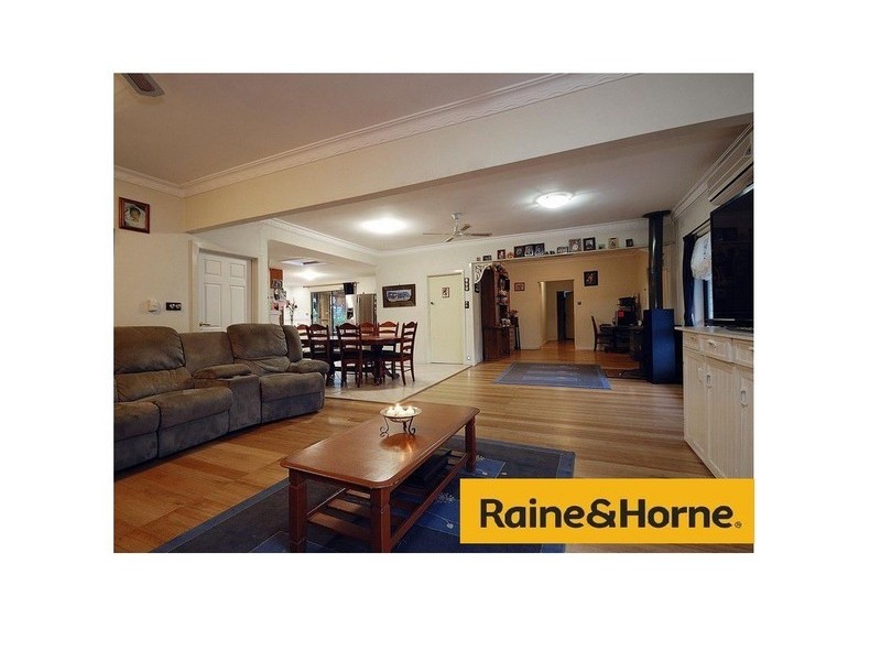 40 Bakers Rd, Clyde VIC 3978