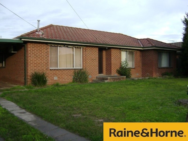 26 Clive St, Hampton Park VIC 3976