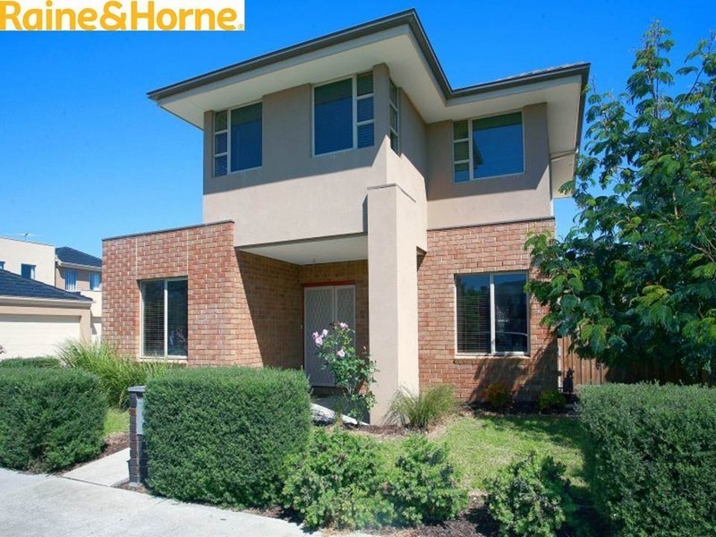 30 Allan St, Dandenong VIC 3175