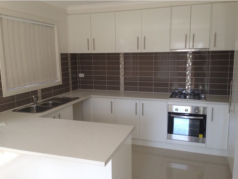 2b Marie St, Doveton VIC 3177