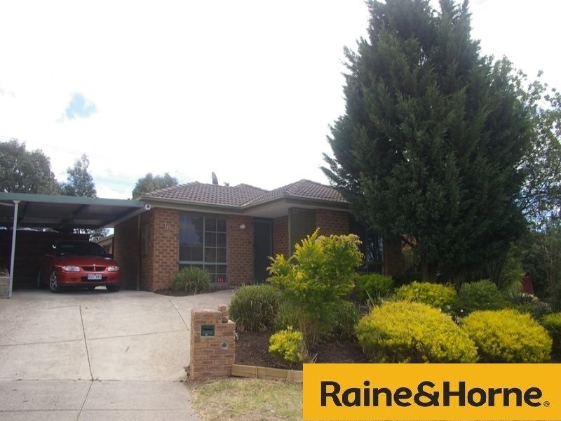 10 Terrapin Dr, Narre Warren South VIC 3805