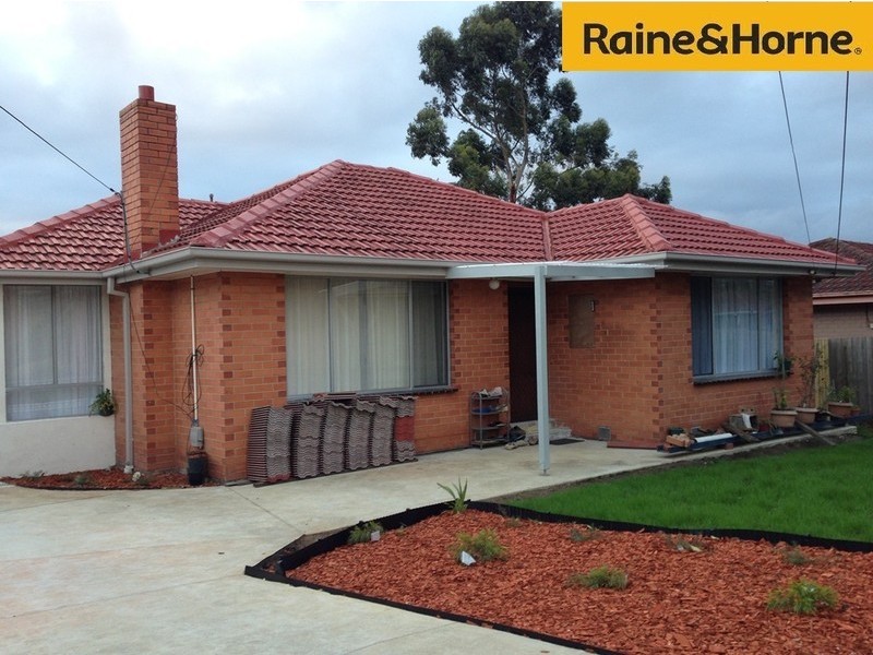 1/7 Marie St, Doveton VIC 3177