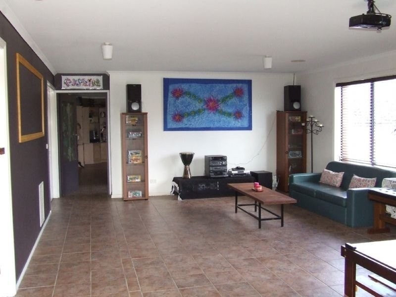 1 Domain Dr, Berwick VIC 3806