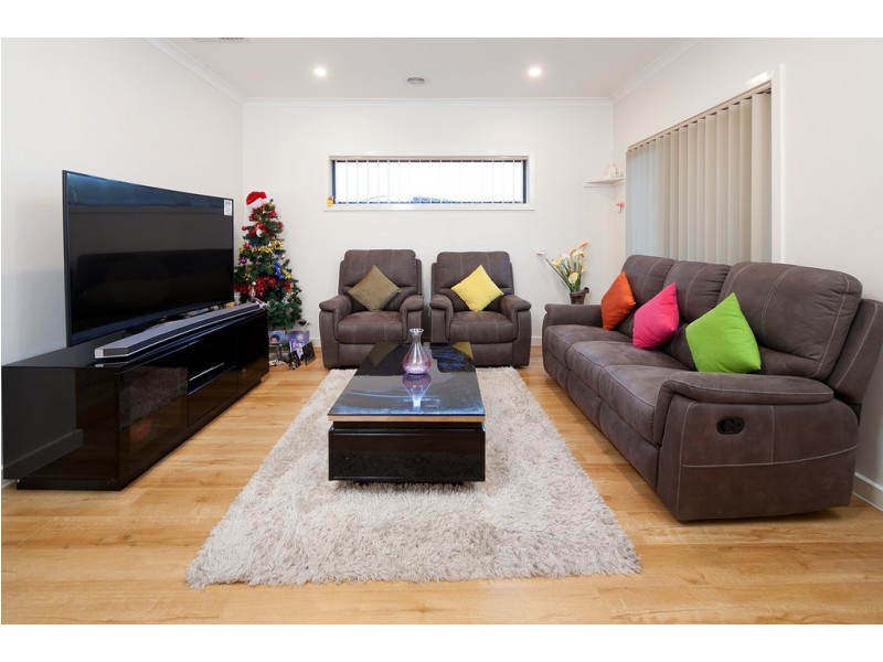 8b Doveton Ave, Eumemmerring VIC 3177