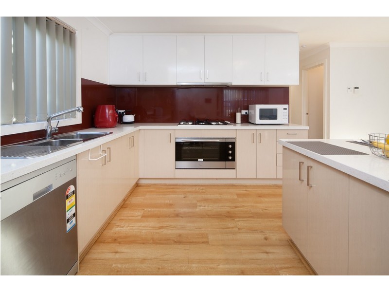 8b Doveton Ave, Eumemmerring VIC 3177