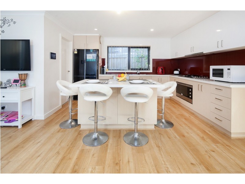 8b Doveton Ave, Eumemmerring VIC 3177
