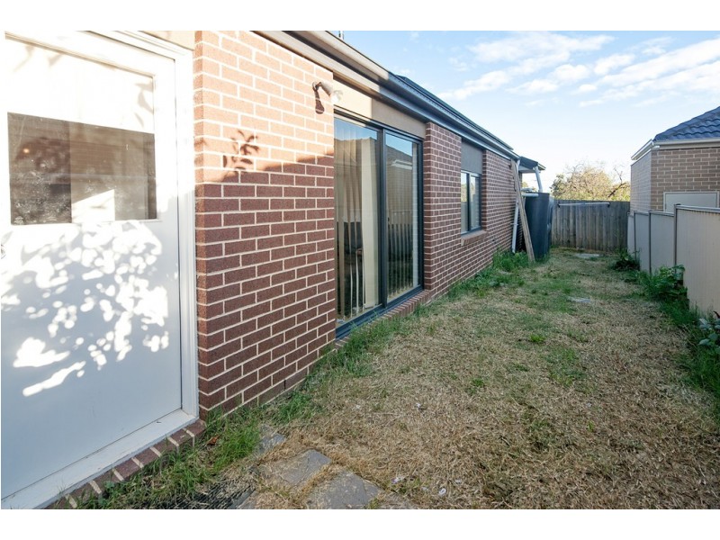 8b Doveton Ave, Eumemmerring VIC 3177
