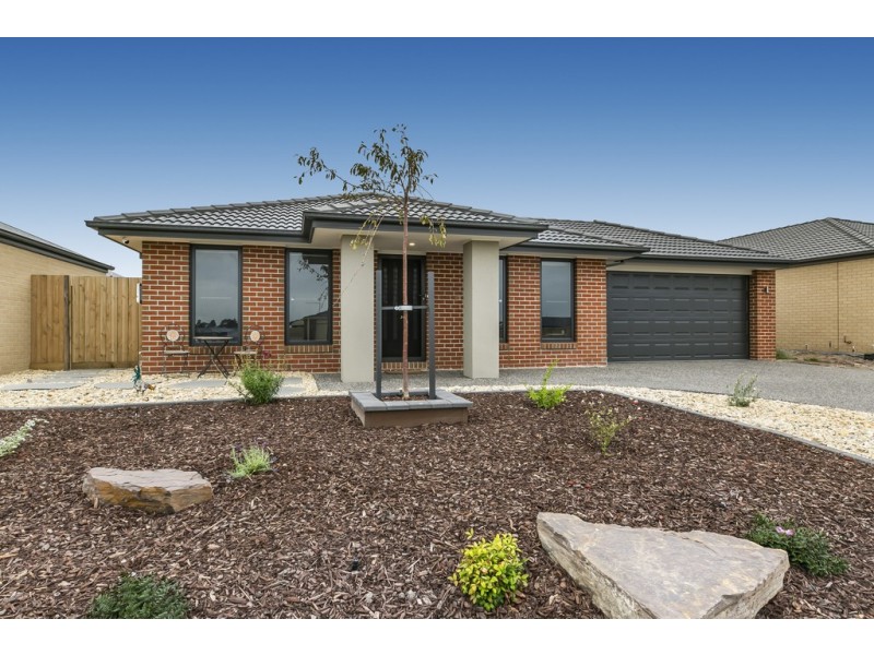 37 Rodeo Drive, Lang Lang VIC 3984