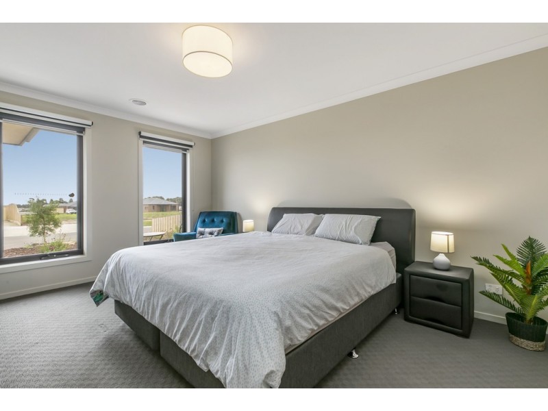 37 Rodeo Drive, Lang Lang VIC 3984