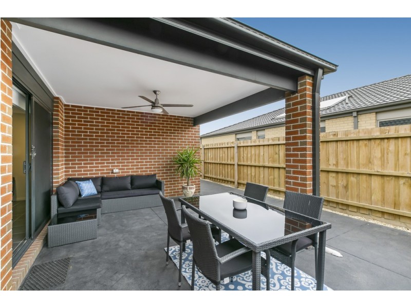 37 Rodeo Drive, Lang Lang VIC 3984