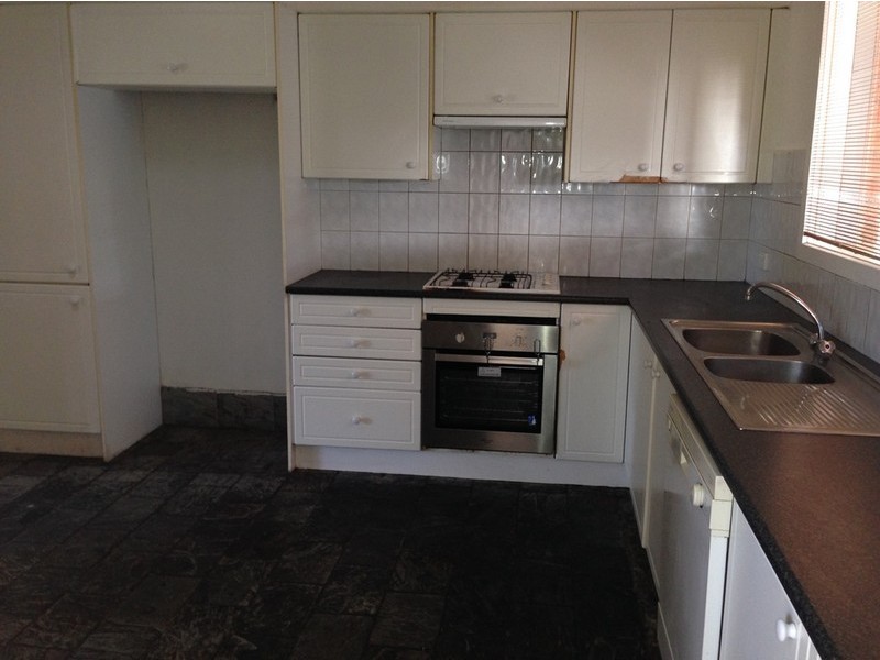 14 Pound Rd, Hampton Park VIC 3976