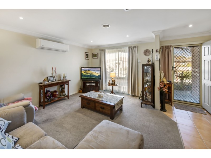 12 Brindalee Place, Cranbourne East VIC 3977