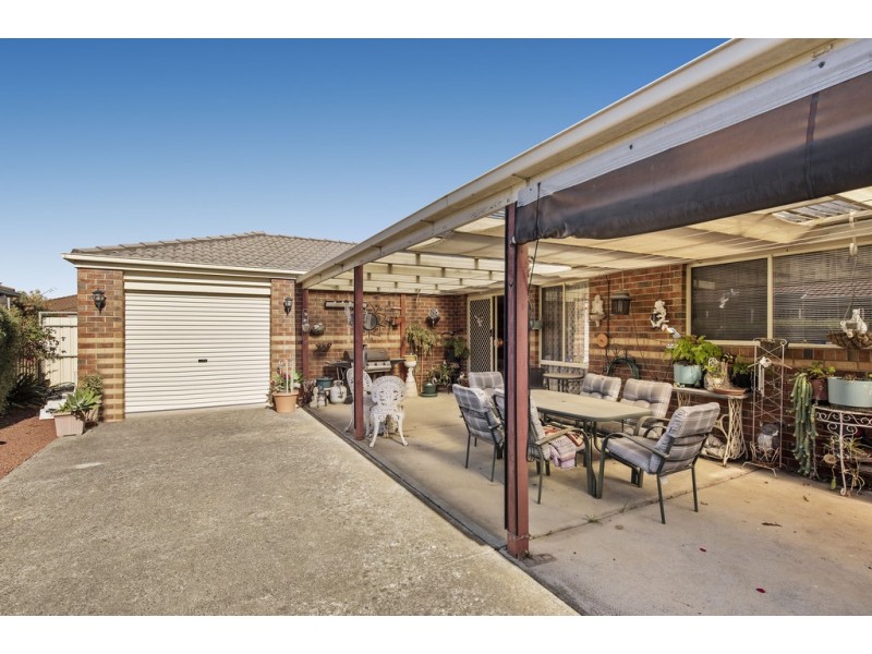 12 Brindalee Place, Cranbourne East VIC 3977