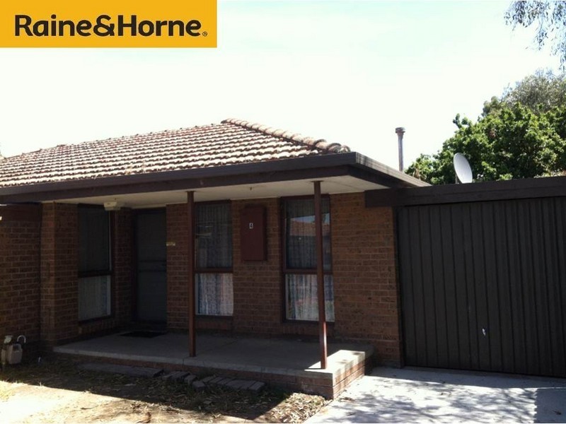 4/2a Canberra Ave, Dandenong VIC 3175