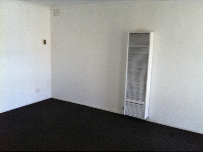 4/2a Canberra Ave, Dandenong VIC 3175