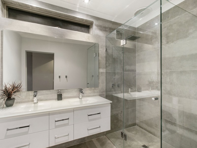 11 Powerscout Retreat, Cranbourne VIC 3977