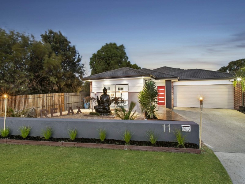 11 Powerscout Retreat, Cranbourne VIC 3977