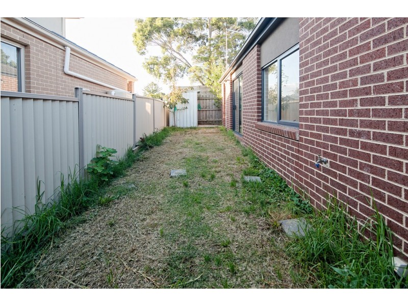 8b Doveton Avenue, Eumemmerring VIC 3177
